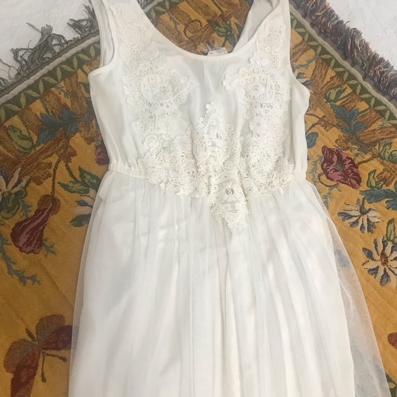 Vero Moda Maxi Dress with Lace Detail - Picture 5 of 7